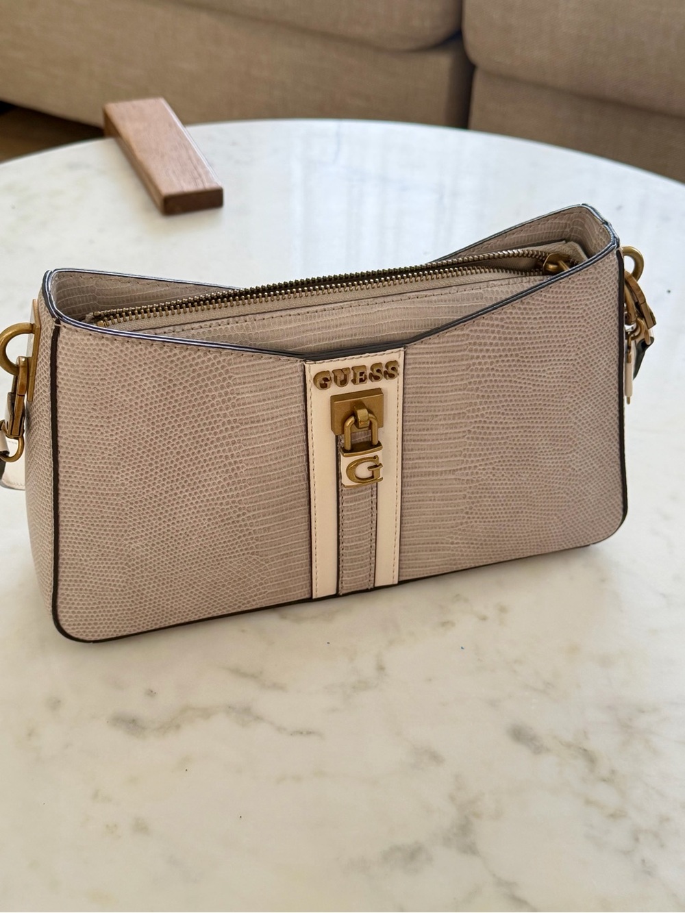 GUESS Beige Textured  Shoulder Bag